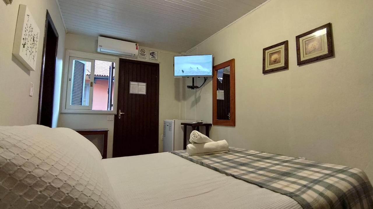 Gramado Hostel Esterno foto